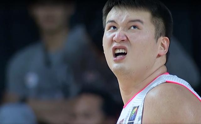  广东宏远训练开放日；赛前更衣室发声引观众欢呼；亚冠在即；心理建设被强调