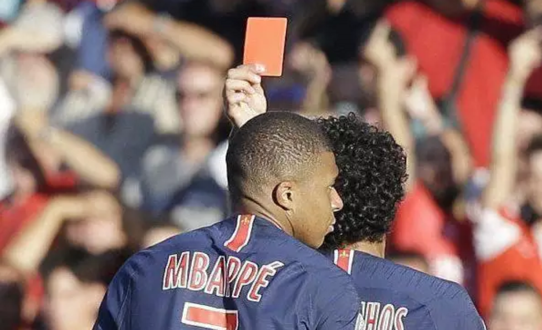 关于洛杉矶湖人训练开放日，窗口期迎来里程碑引欢呼，法甲在即，纪律约束更严格的信息