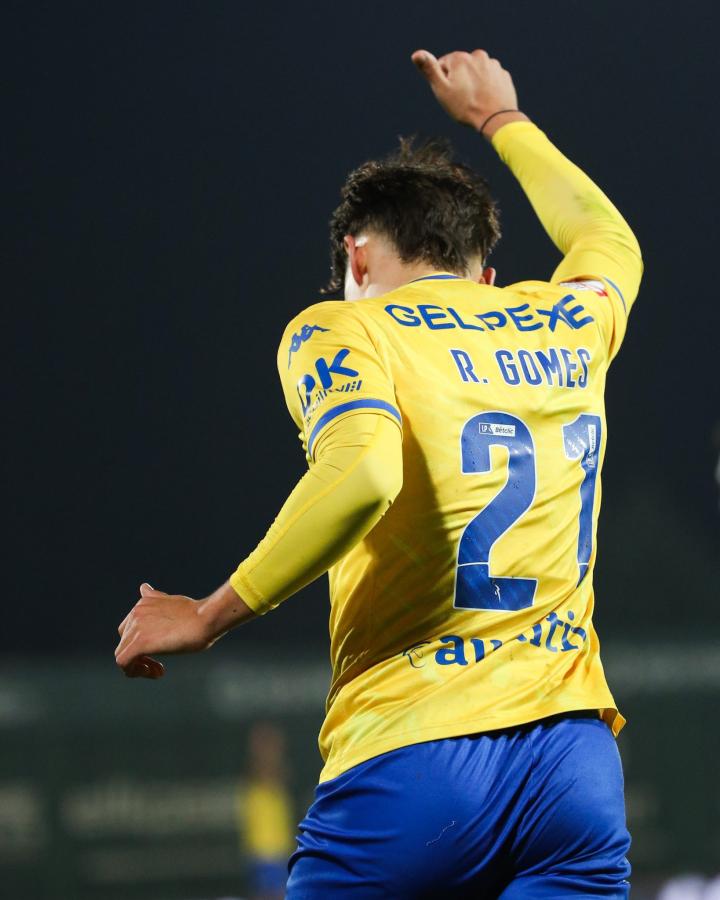 爱游戏网站下载app -今晚体能课后，本菲卡止住颓势备战葡超，震撼外界，临场指挥获称赞的简单介绍